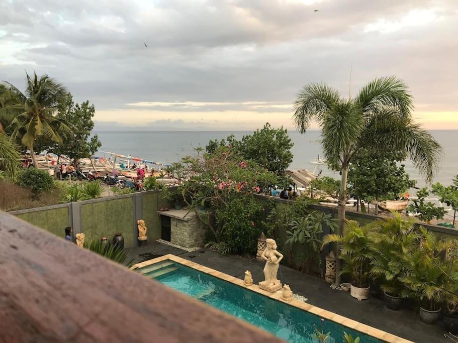 Villa Kenanga In Meninting By The Beach 마타람 외부 사진
