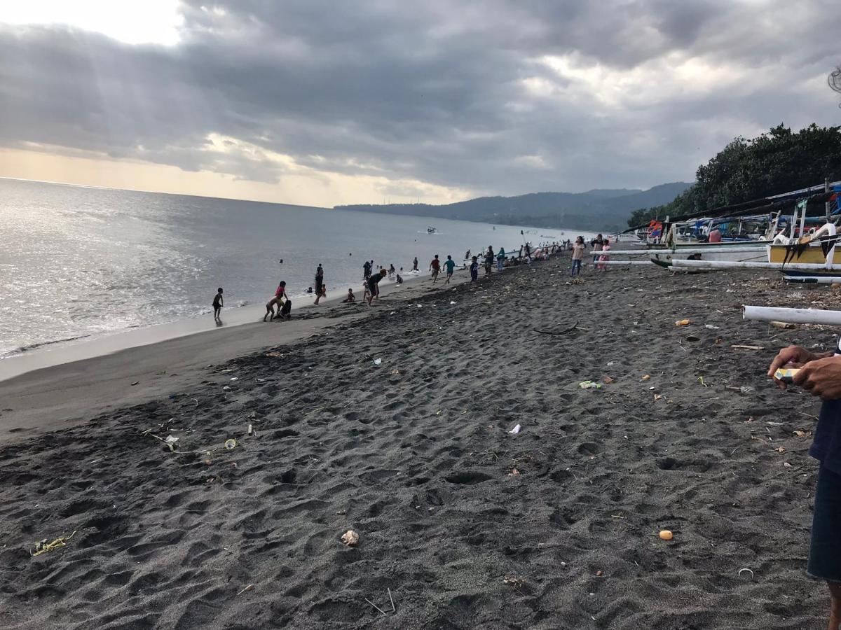 Villa Kenanga In Meninting By The Beach 마타람 외부 사진